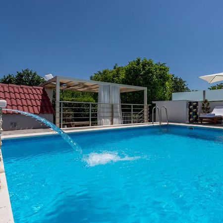 Holiday House Mala Sinj Ngoại thất bức ảnh