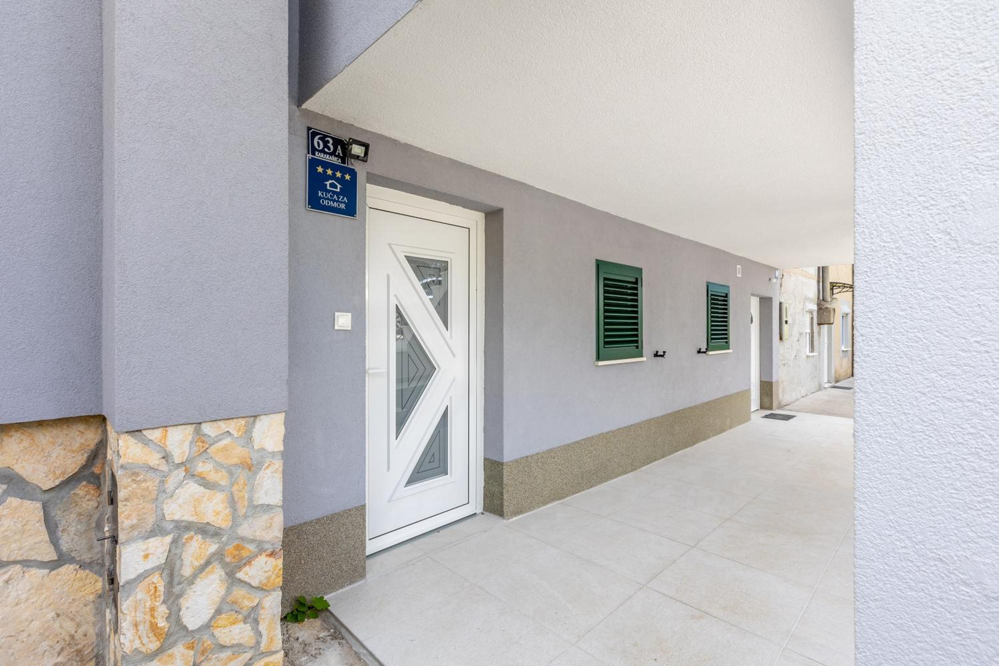 Holiday House Mala Sinj Ngoại thất bức ảnh